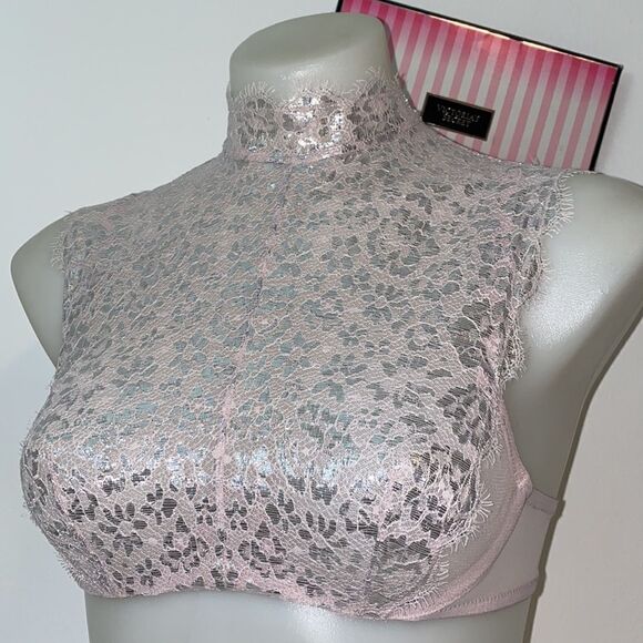 NEW VICTORIA SECRET UNLINED BRA - Picture 2 of 3